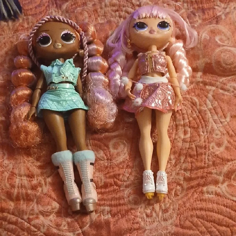 L.O.L. Surprise! Dolls with Pink and Blue Outfits